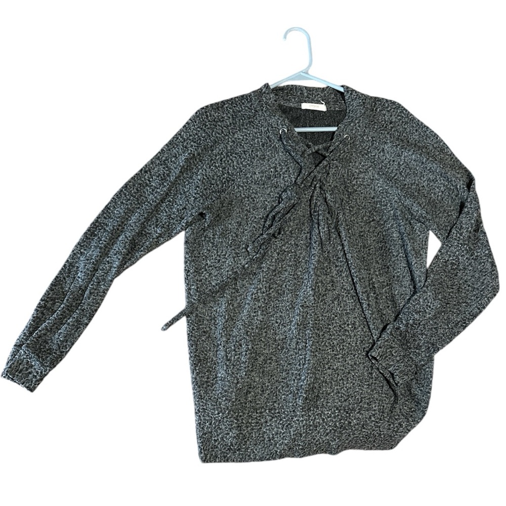 Two Sweater Bundle ❤️❤️ - Picture 6 of 11